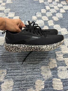 Brooks Women's Black Running Sneakers with Leopard-Print Midsole